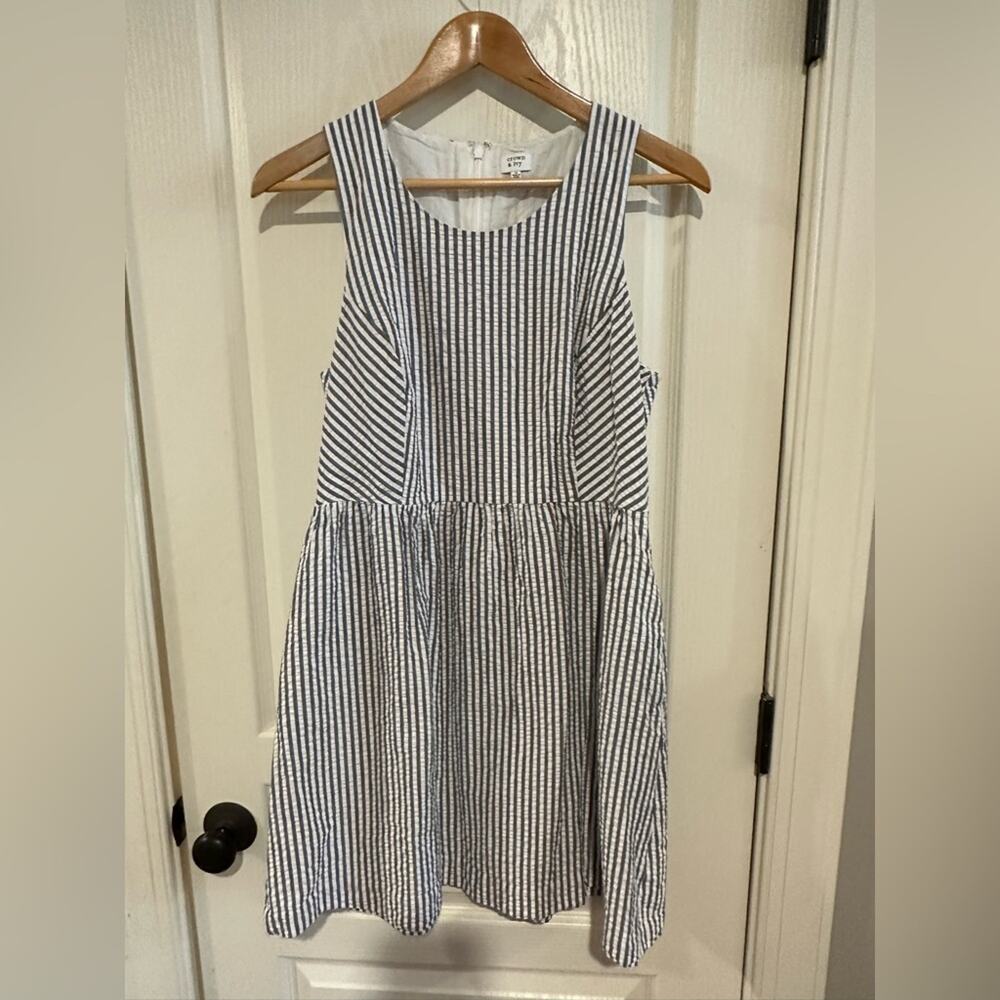 Crown and Ivy Dress size 12